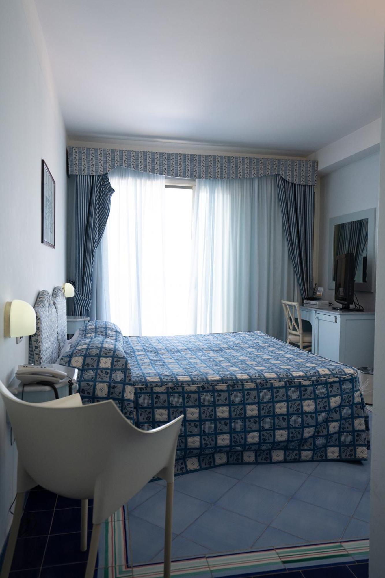 Hotel Santa Caterina Palinuro Buitenkant foto